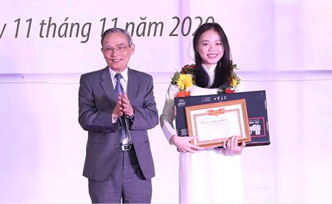 Học bổng 2020 - 2021 cho sinh viên Đai học Duy Tân lên đến hàng chục tỉ đồng